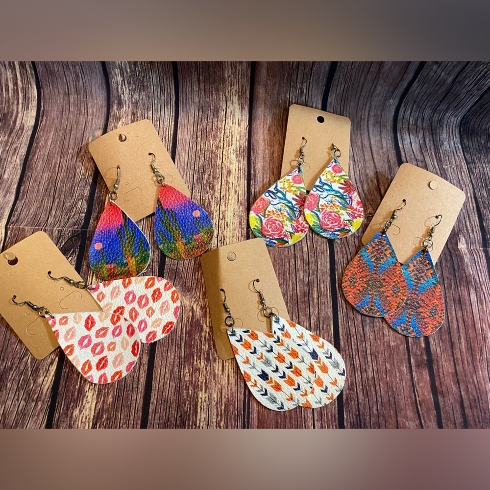Set of 5 Tear Drop Faux Leather Floral Western Southwestern Earrings